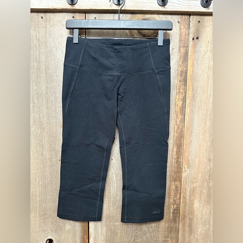 AVIA Low Rise Split Hem Cropped Legging in Black Size Small